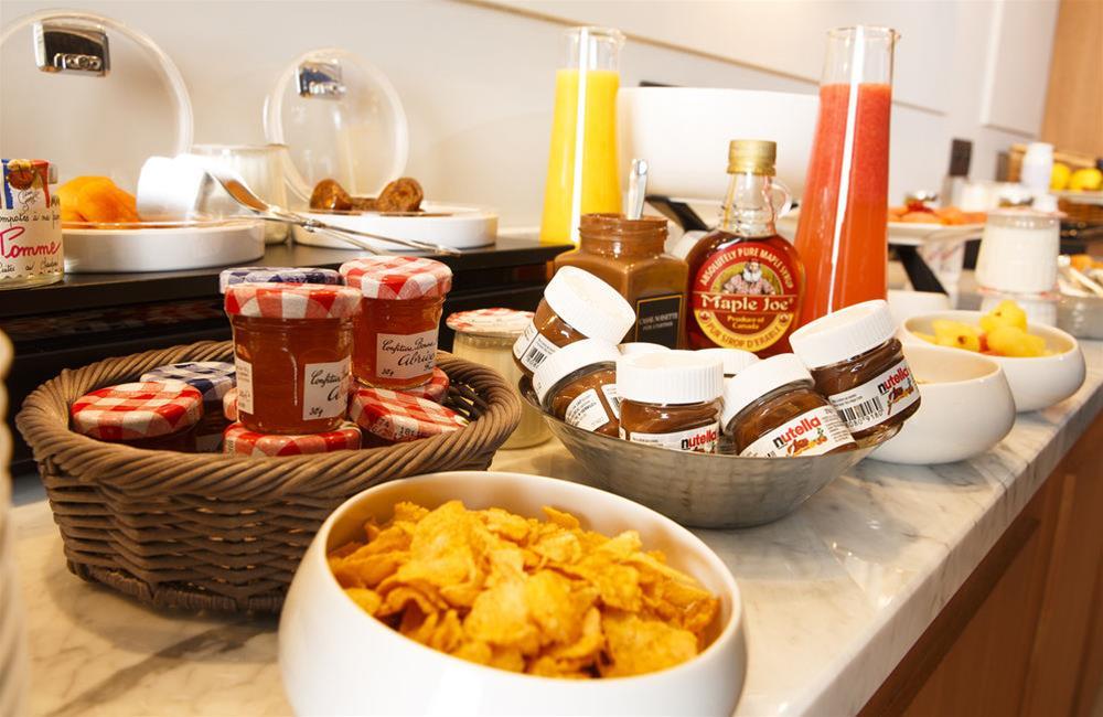 Les Matins De Paris & Spa Екстериор снимка